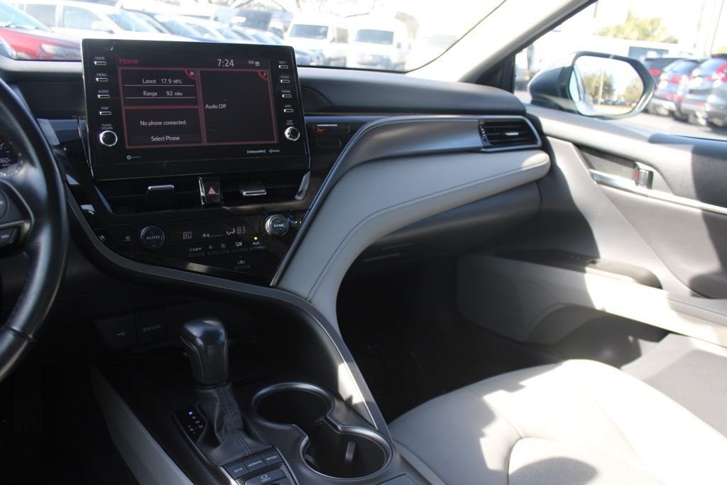2023 Toyota Camry XSE - Photo 6