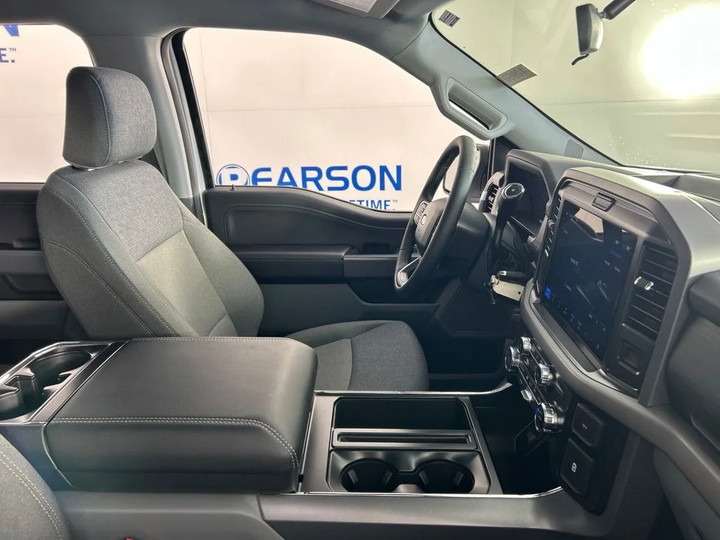 New 2026 Oxford White Ford XLT image 23