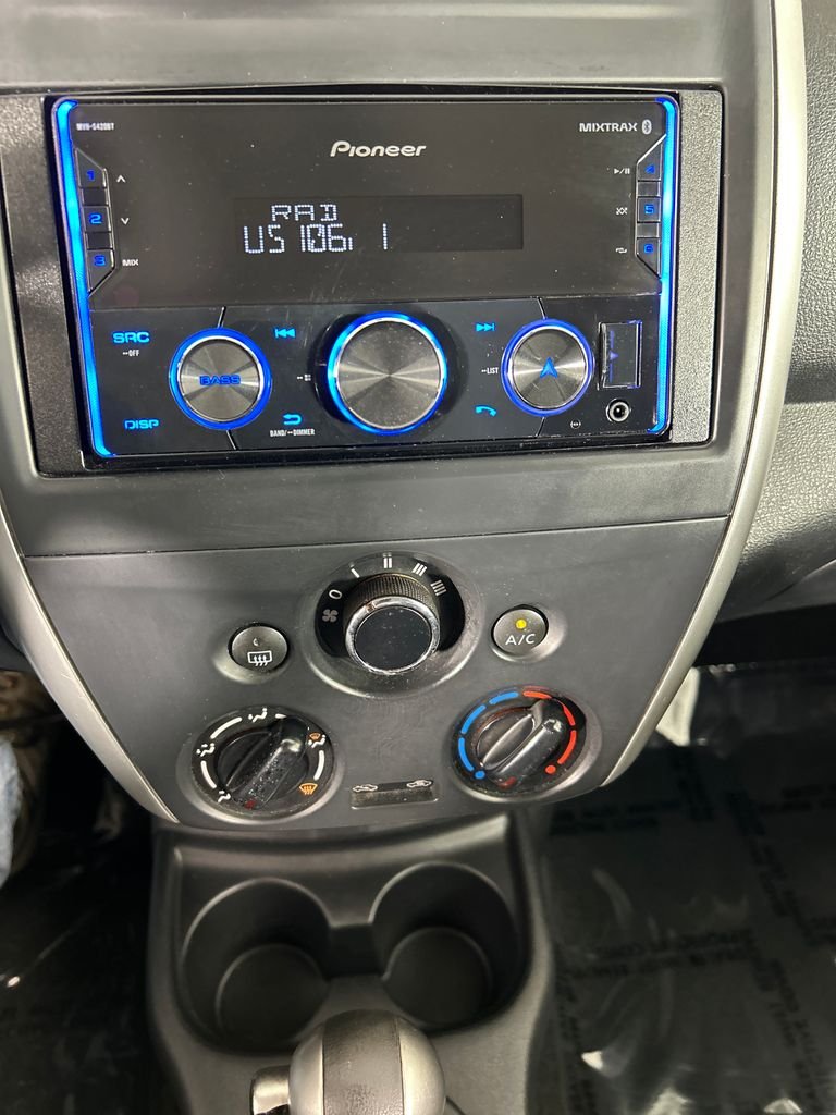 Used 2016 Blue Nissan 1.6 SV image 14