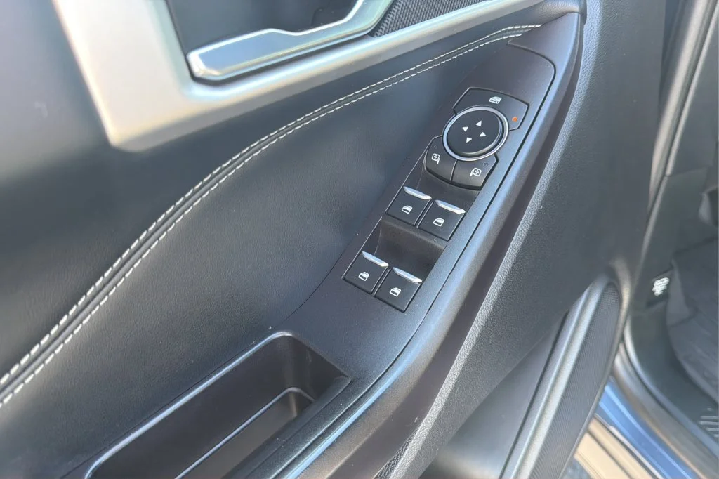 Used 2020 Blue Ford XLT image 16