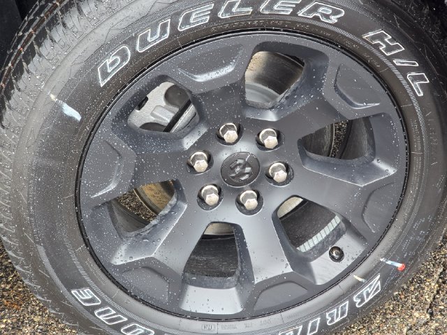 New 2026 Diamond Black Crystal Pearl-Coat Exterior Paint RAM Big Horn/Lone Star image 32
