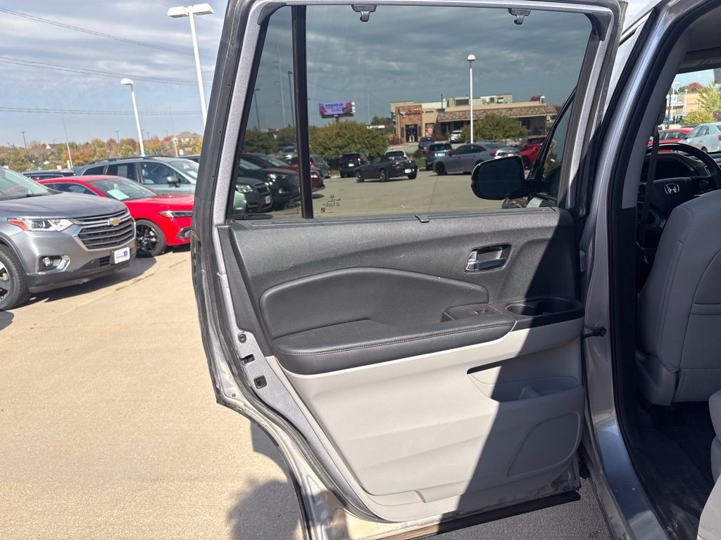 Used 2022 Silver Honda Touring 7 Passenger image 42