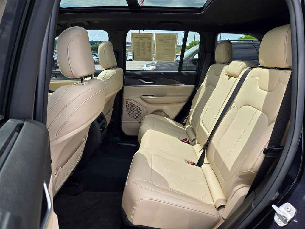 Used 2024 Black Jeep Limited image 31