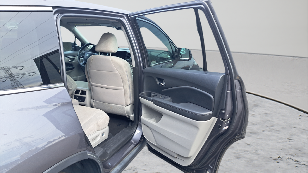 Used 2021 Gray Honda EX image 13