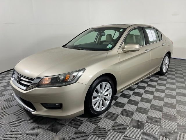 Used 2015 Gold Honda EX-L image 3