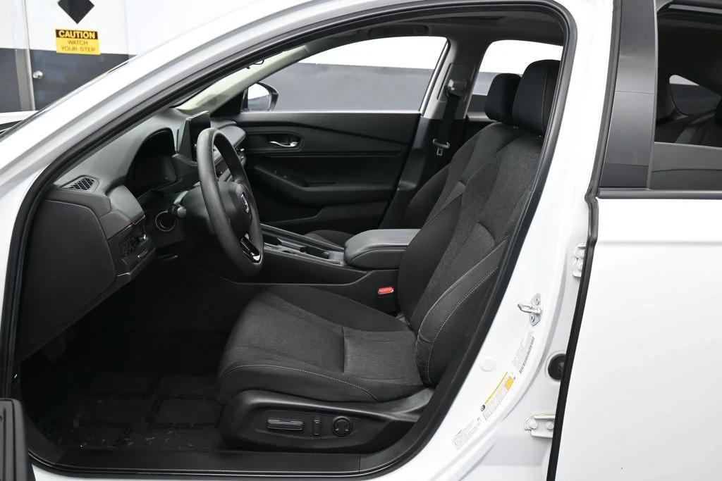 Used 2024 White Honda EX image 10