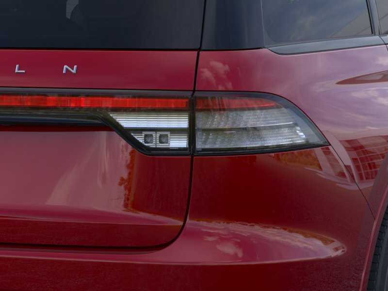 New 2026 Red Carpet Metallic Tinted Clearcoat Lincoln Premiere® image 21