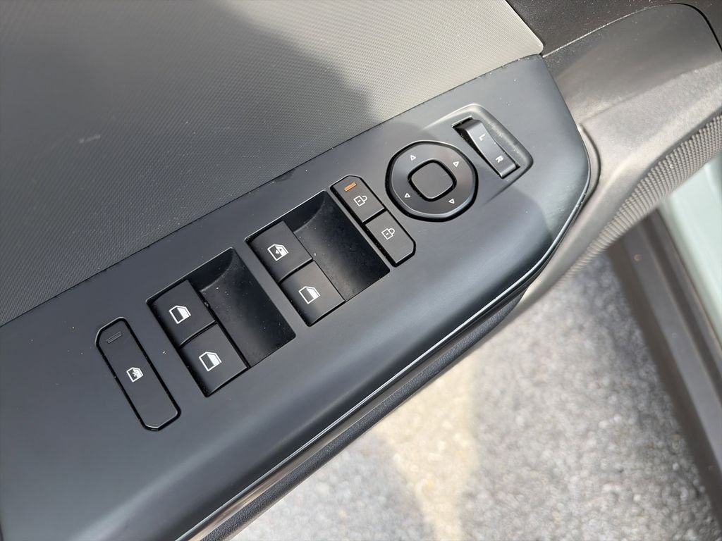 Certified Used 2025 Haze Kia LXS image 19
