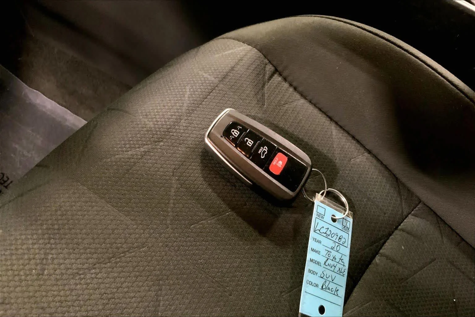 Used 2020 Midnight Black Metallic Toyota XLE image 15