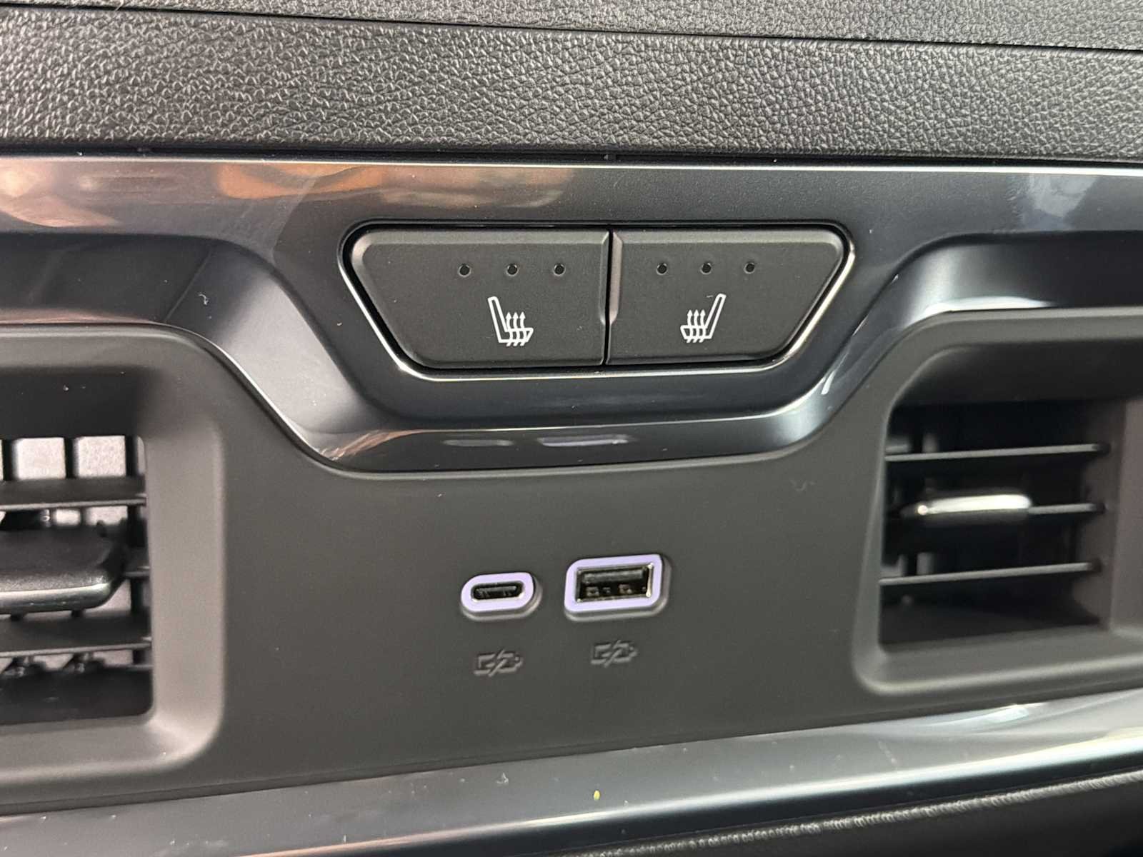 2026 GMC Sierra 1500 SLT - Photo 20