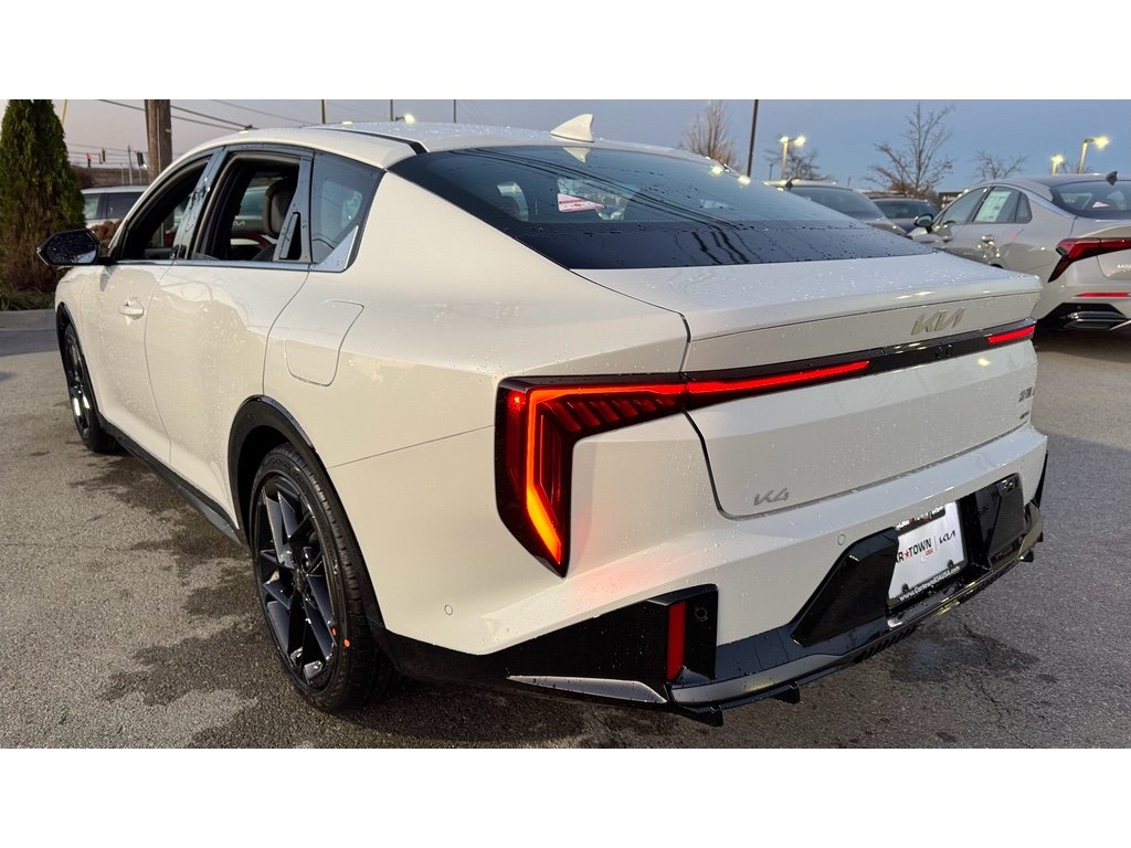 New 2025 Snow White Pearl Kia GT-Line Turbo image 27
