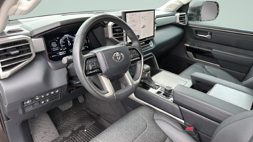 Used 2024  Toyota Limited image 32