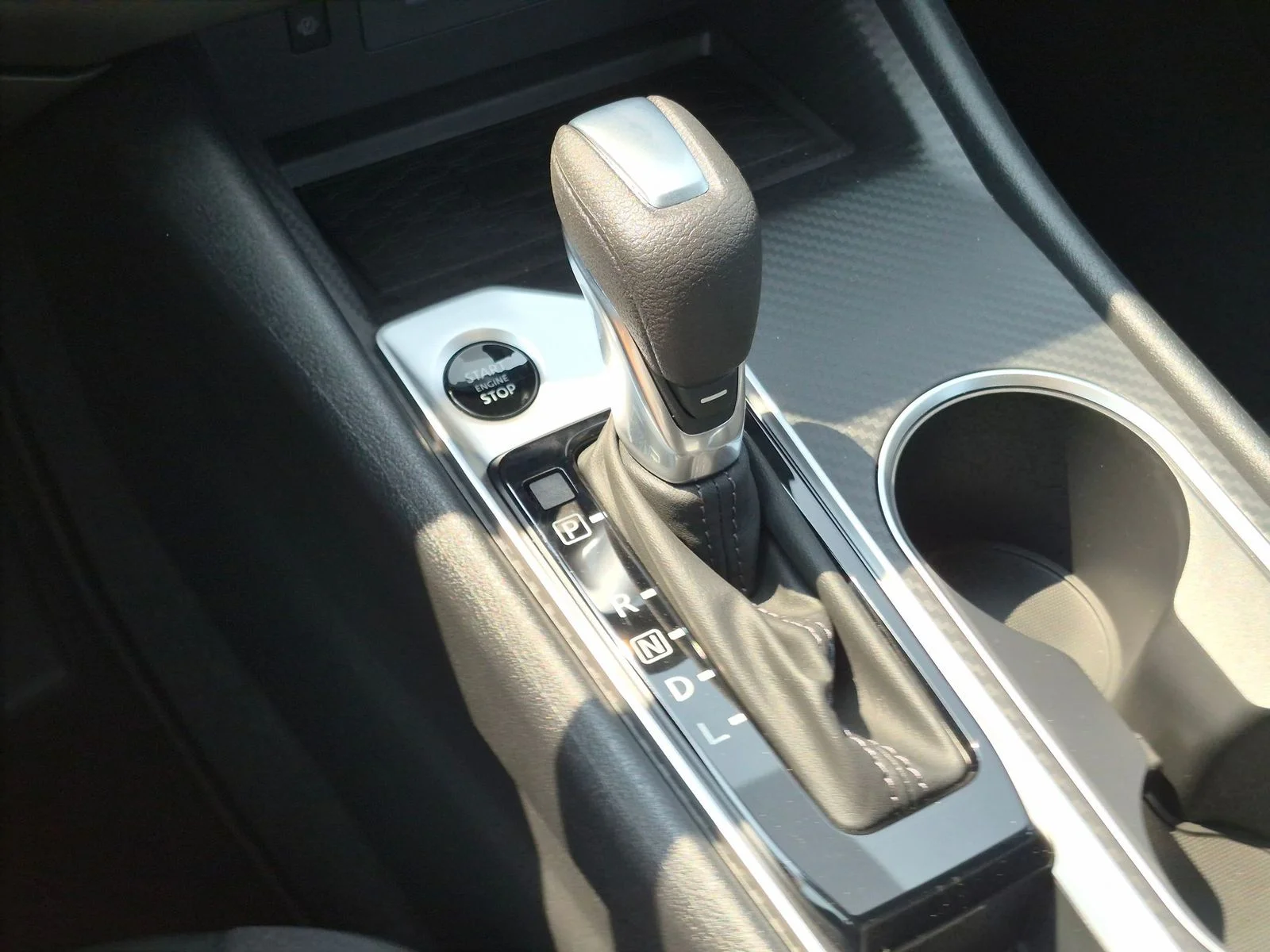 New 2026 Scarlet Nissan 2.5 SV image 16