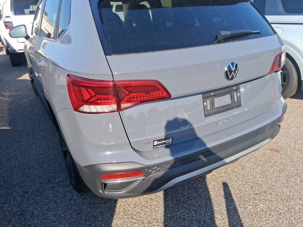 Used 2023 Gray Volkswagen 1.5T SE image 5