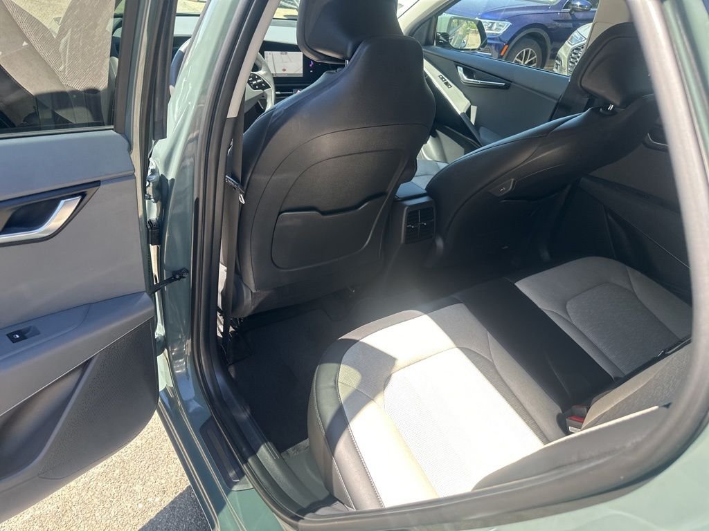 Used 2023 Green Kia SX Touring image 25