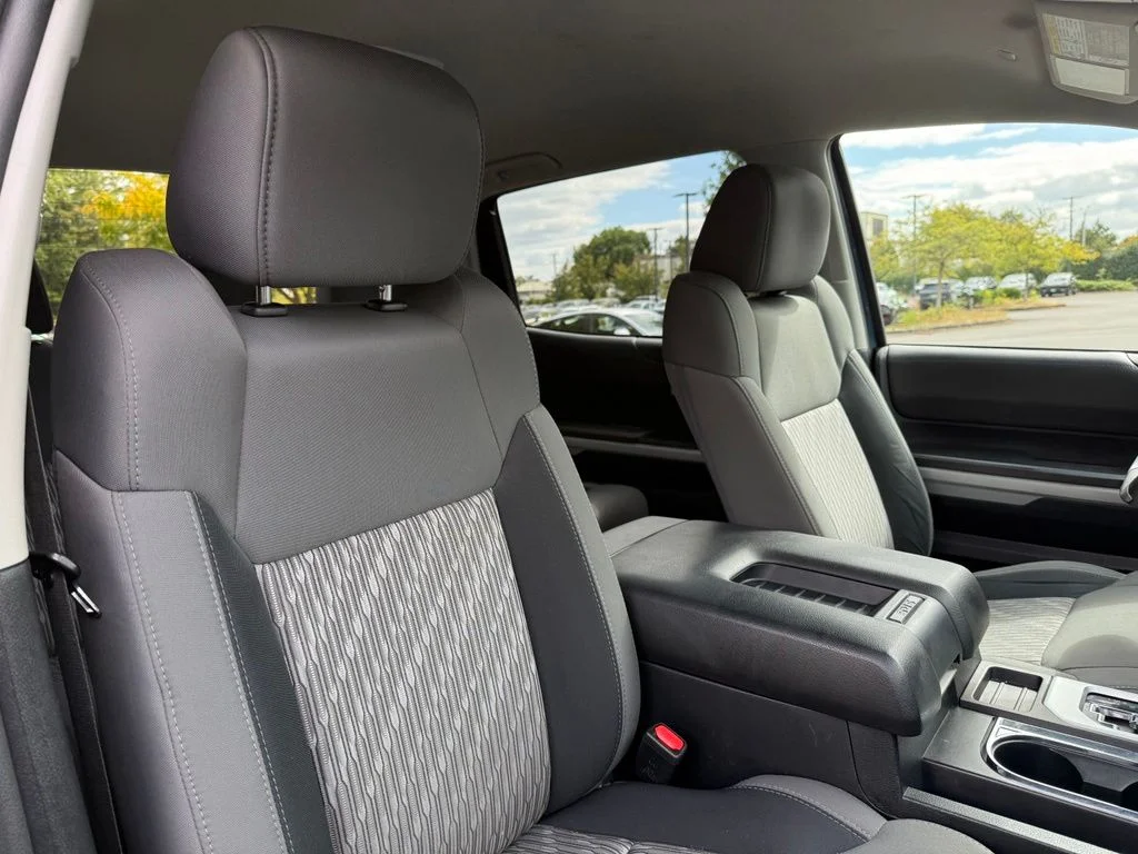 Used 2019 Blue Toyota SR5 image 22