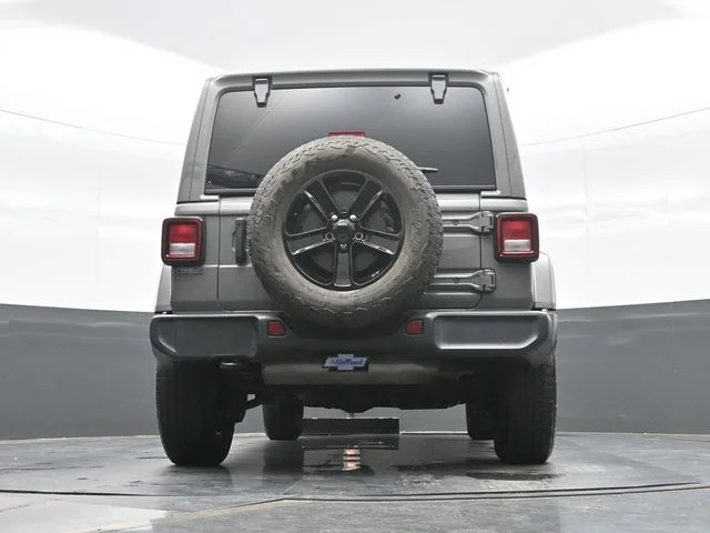 Used 2021 Gray Jeep Unlimited Sahara Altitude image 18