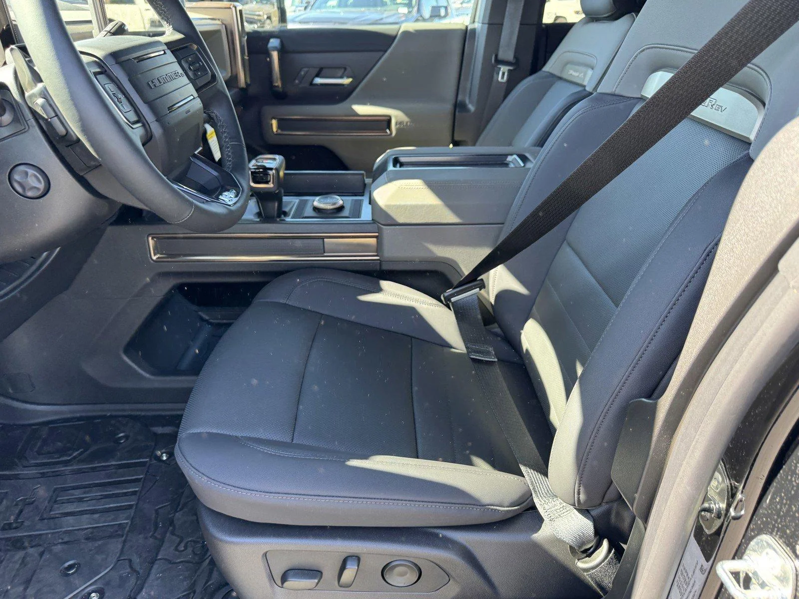 New 2025 Void Black GMC 2X image 14