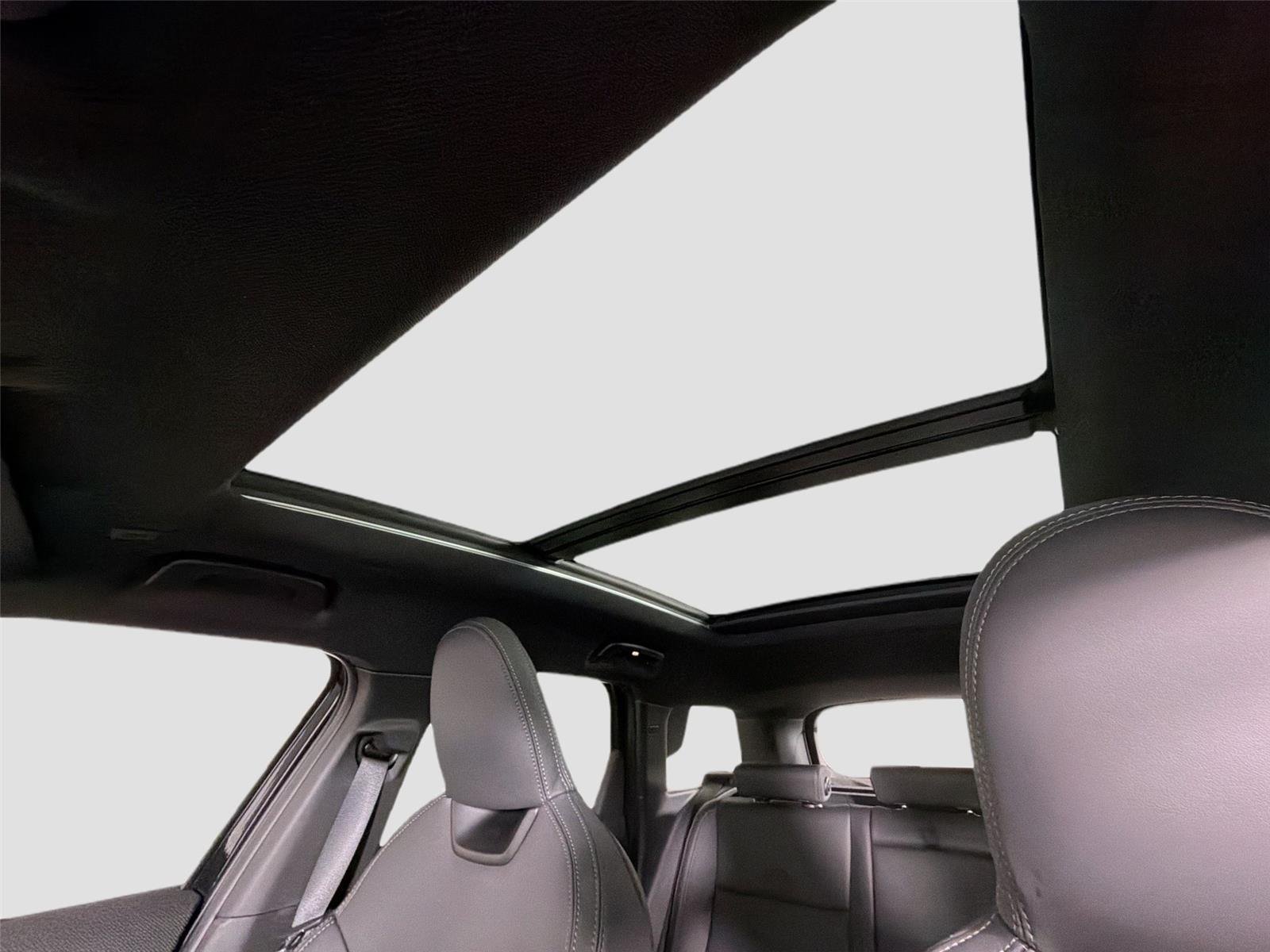New 2026 Midnight Black II Metallic MINI S image 22