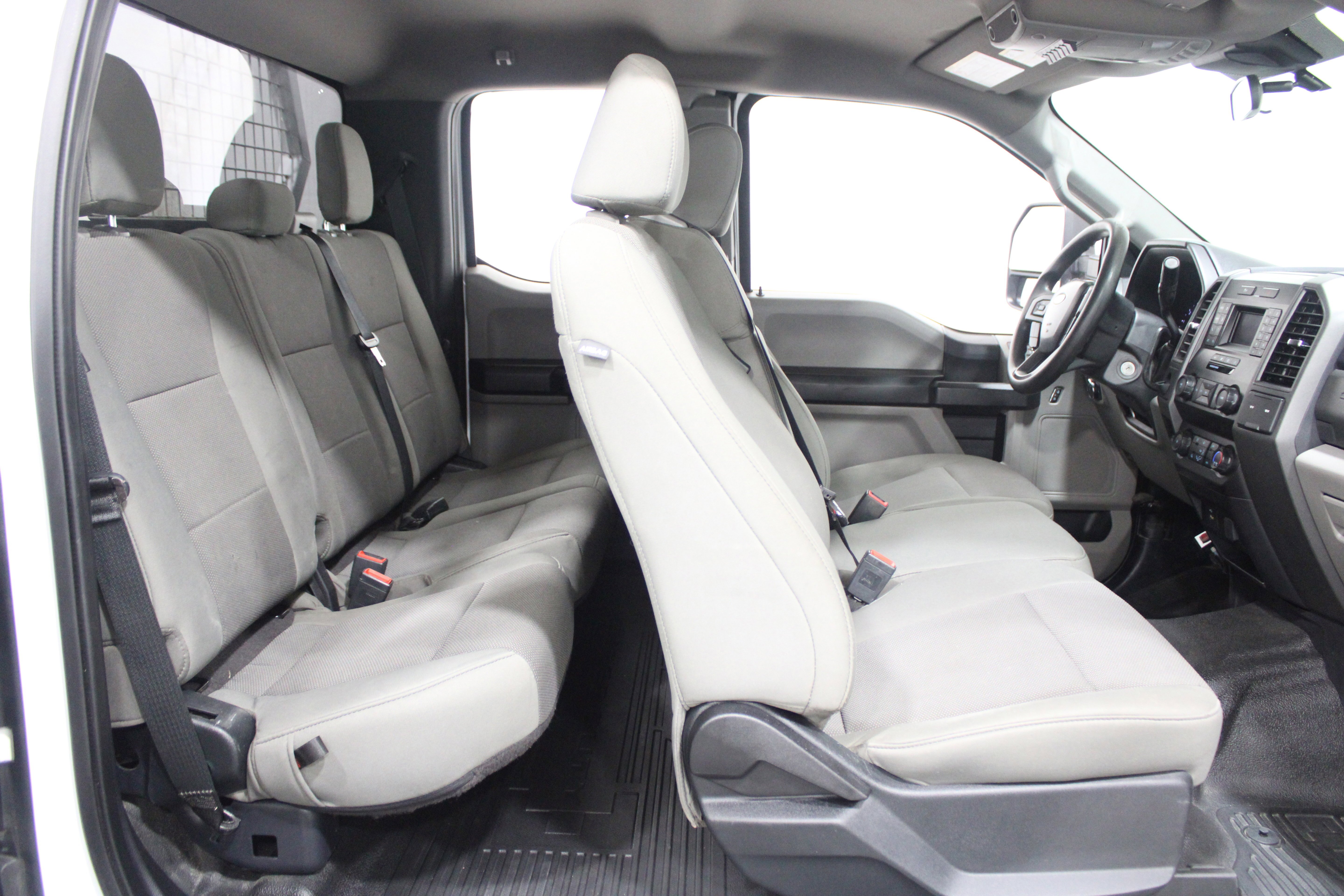 2020 Ford F-350 Super Duty Chassis Cab XL - Photo 19