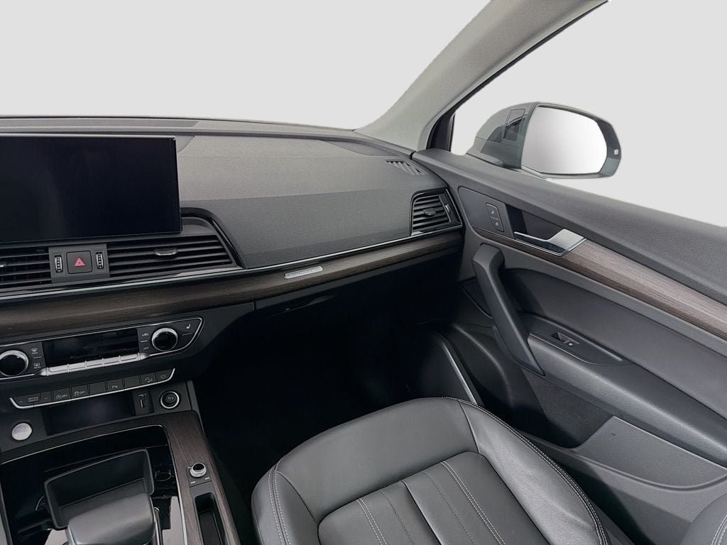 Used 2021 Manhattan Gray Metallic Audi Premium 45 TFSI quattro image 23