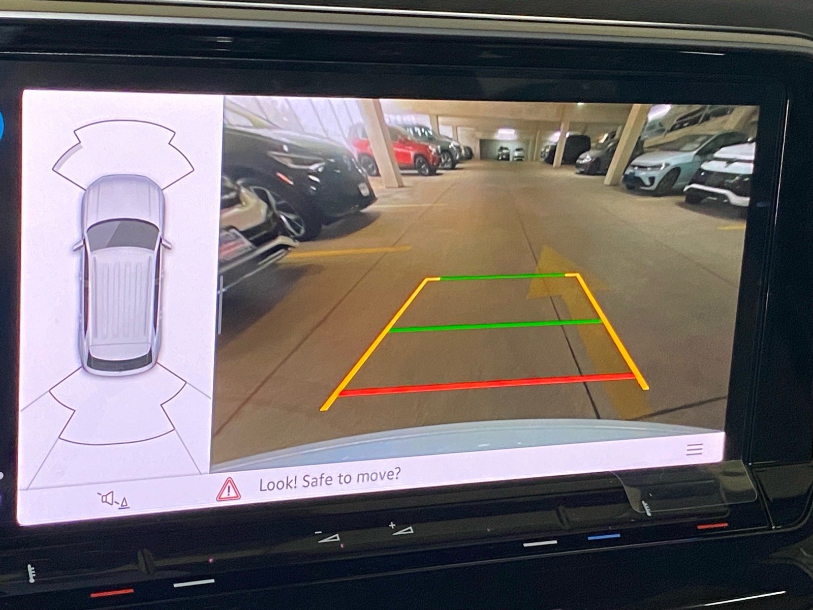 New 2026 White Volkswagen SE w/Technology image 10