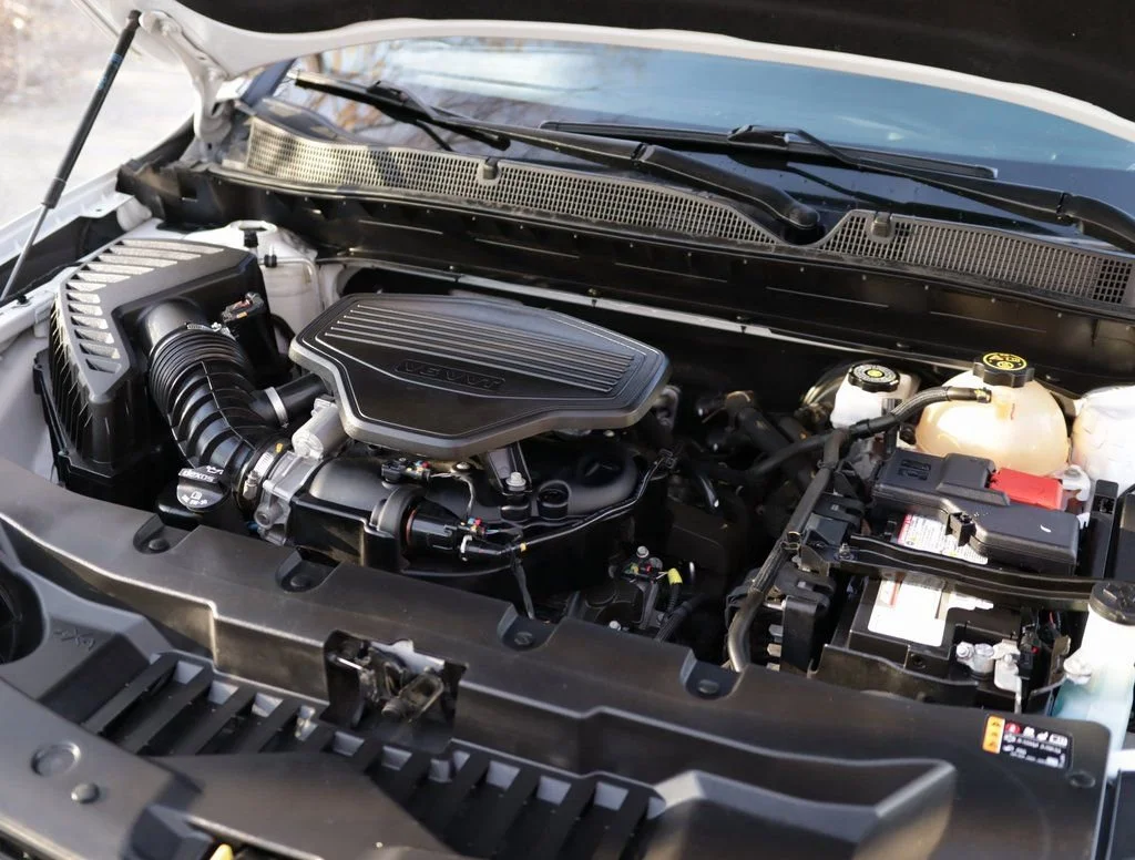 Used 2022 Iridescent Pearl Tricoat Chevrolet Premier image 36