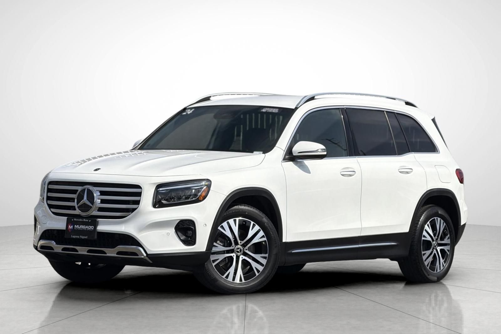 Used 2024 White Mercedes-Benz GLB 250 image 1