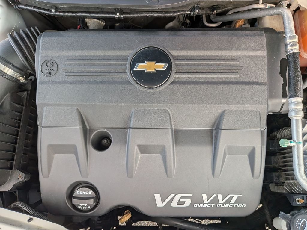 Used 2012 White Chevrolet LT image 32