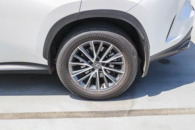 Certified Used 2025 EMINENT WHITE PEARL Lexus 350h Premium image 16