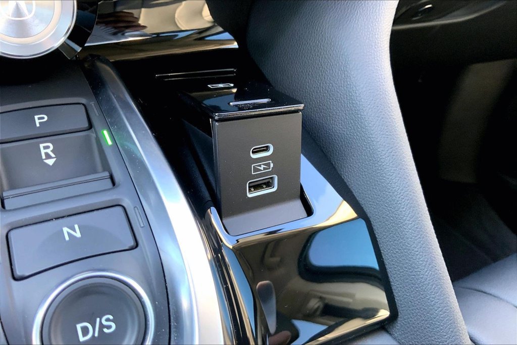 Used 2025  Acura Base image 16