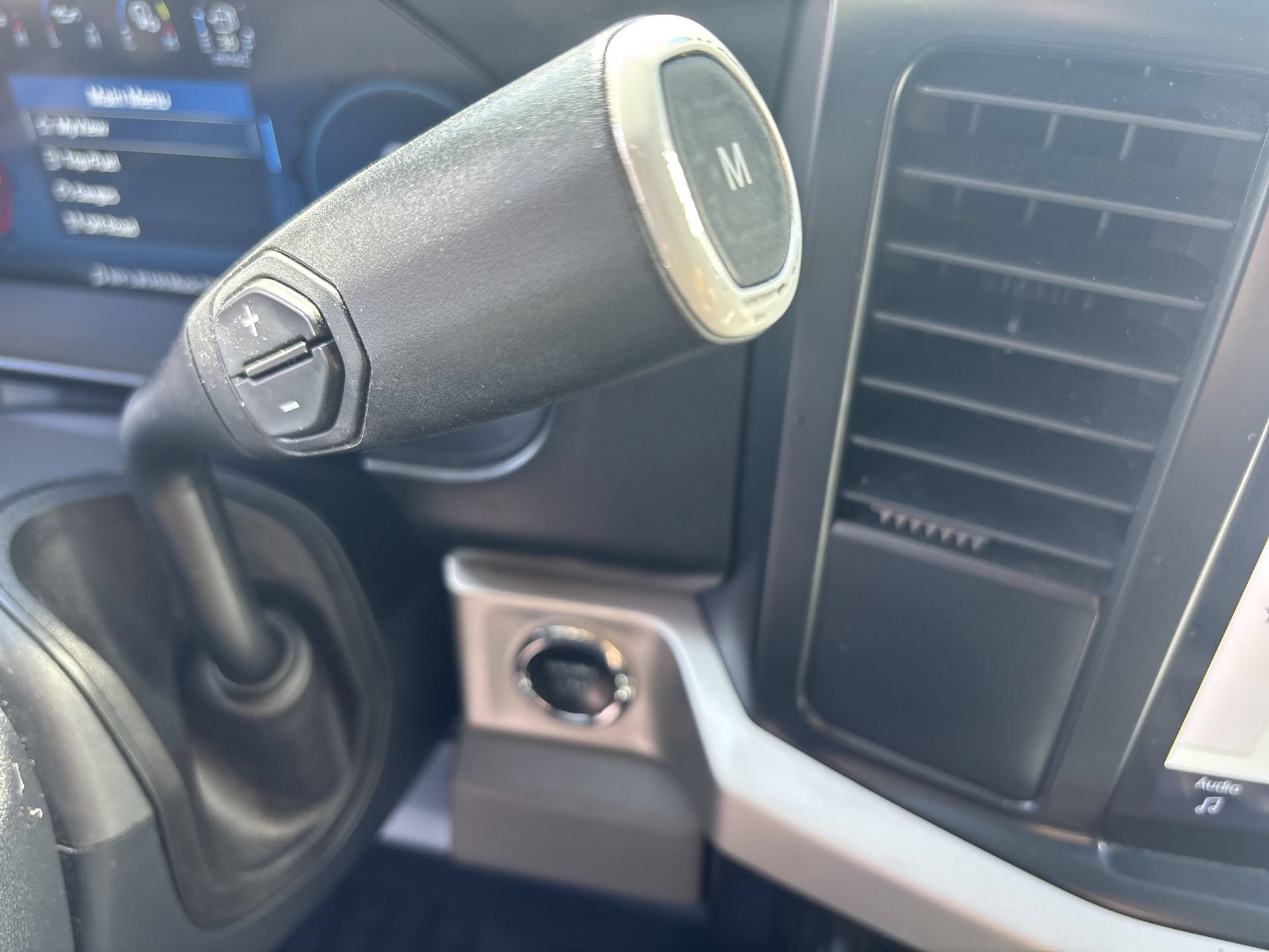 Used 2023 White Ford XLT image 19