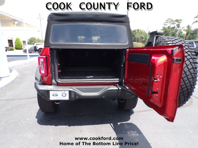 Used 2023 Hot Pepper Red Metallic Tinted Clearcoat Ford Badlands image 23