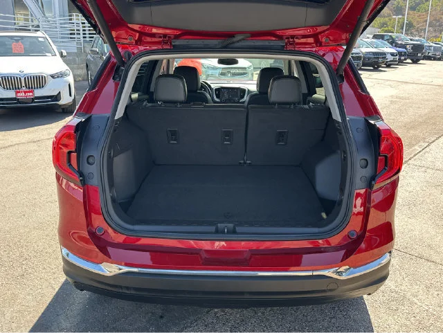 2023 GMC Terrain SLT - Photo 31