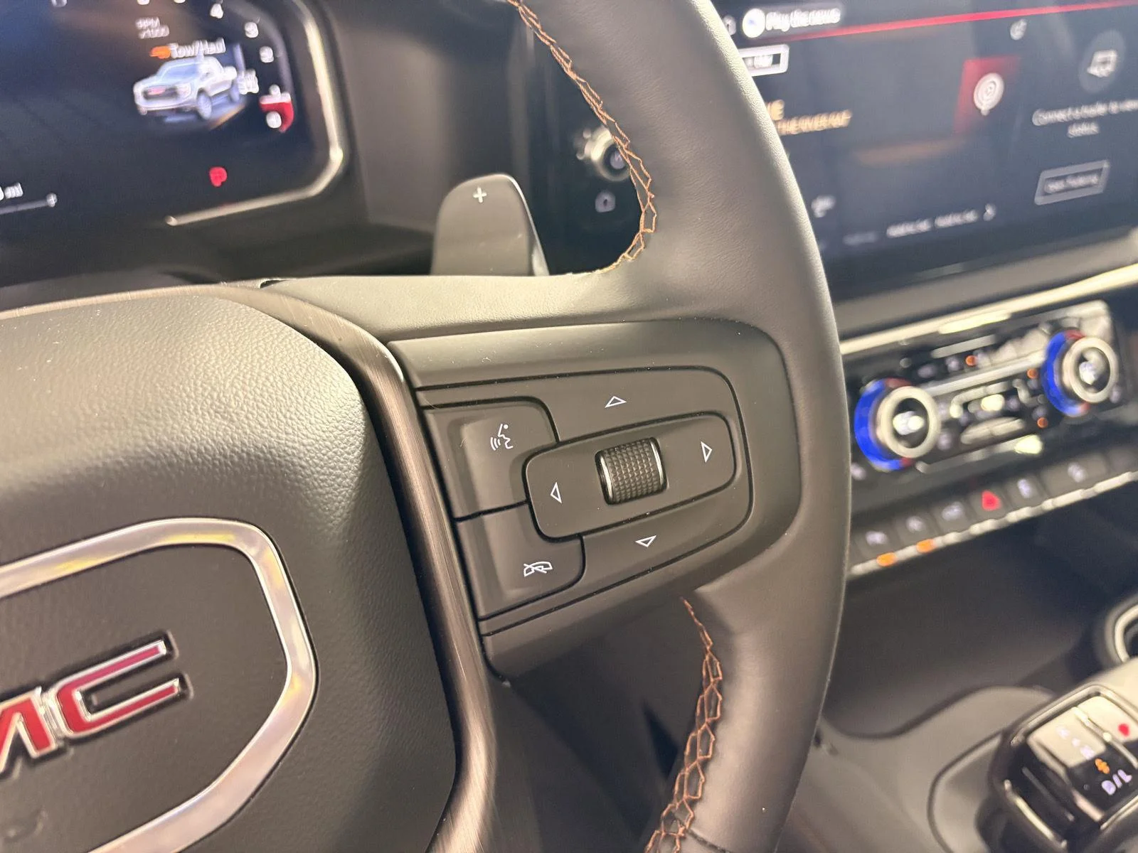 Used 2026 Onyx Black GMC AT4 image 29