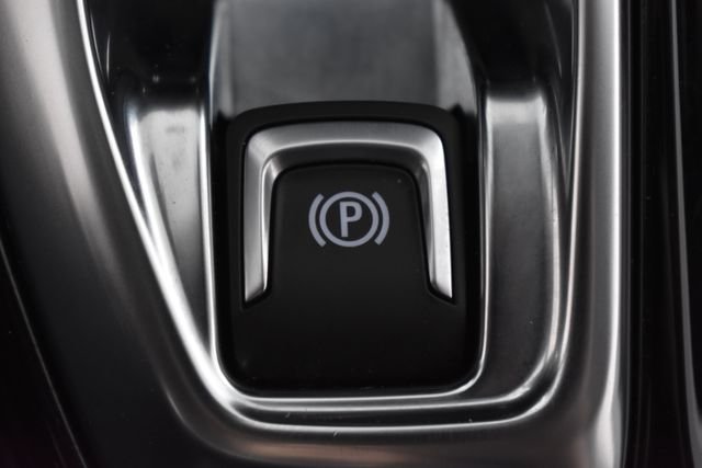 Used 2024 White Chevrolet LT image 28