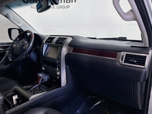 Used 2015 Silver Lexus 460 Luxury image 31