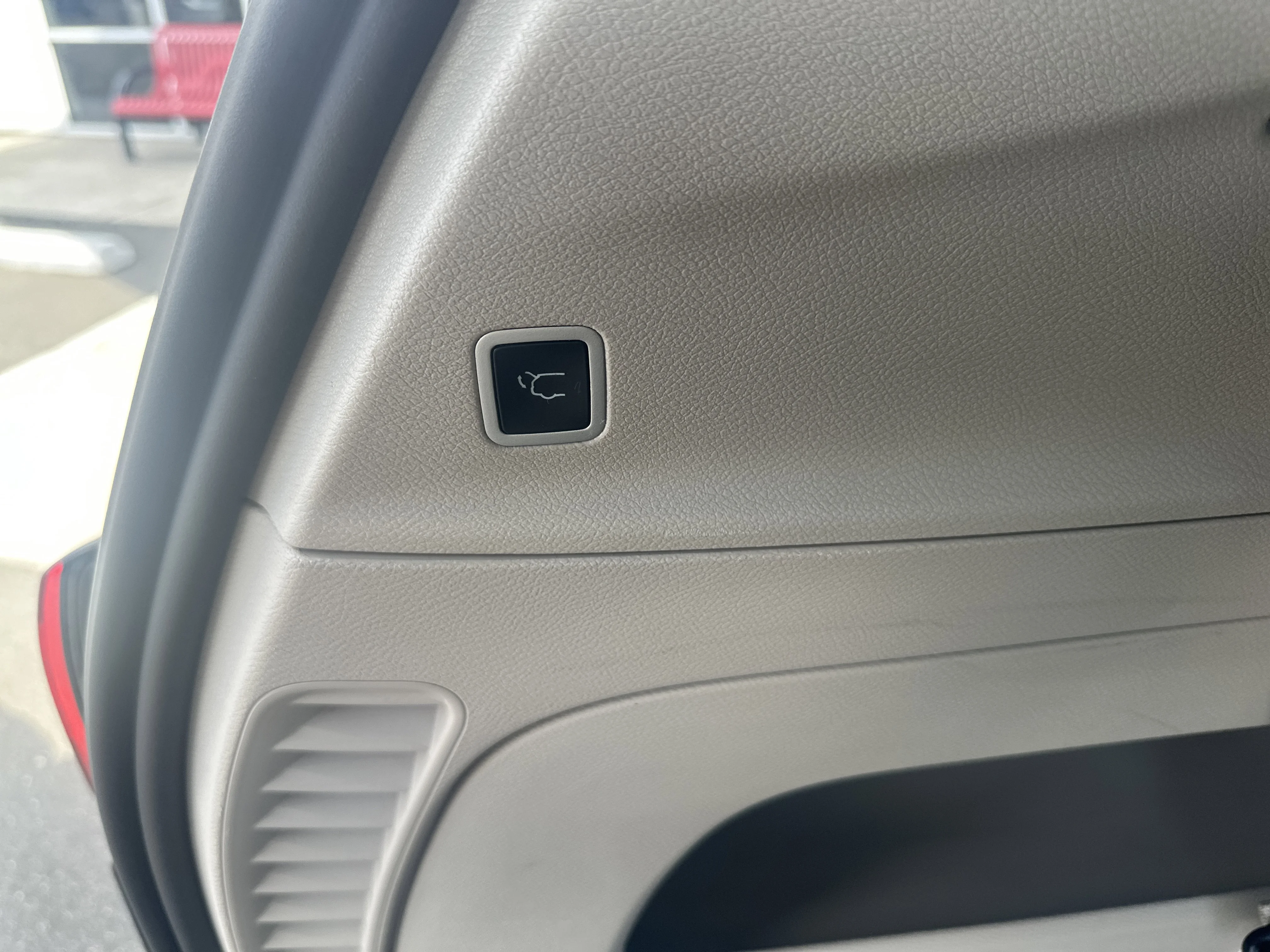 2023 Chrysler Voyager LX - Photo 26