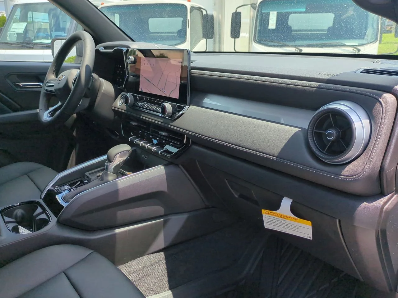 2025 Chevrolet Colorado LT - Photo 29