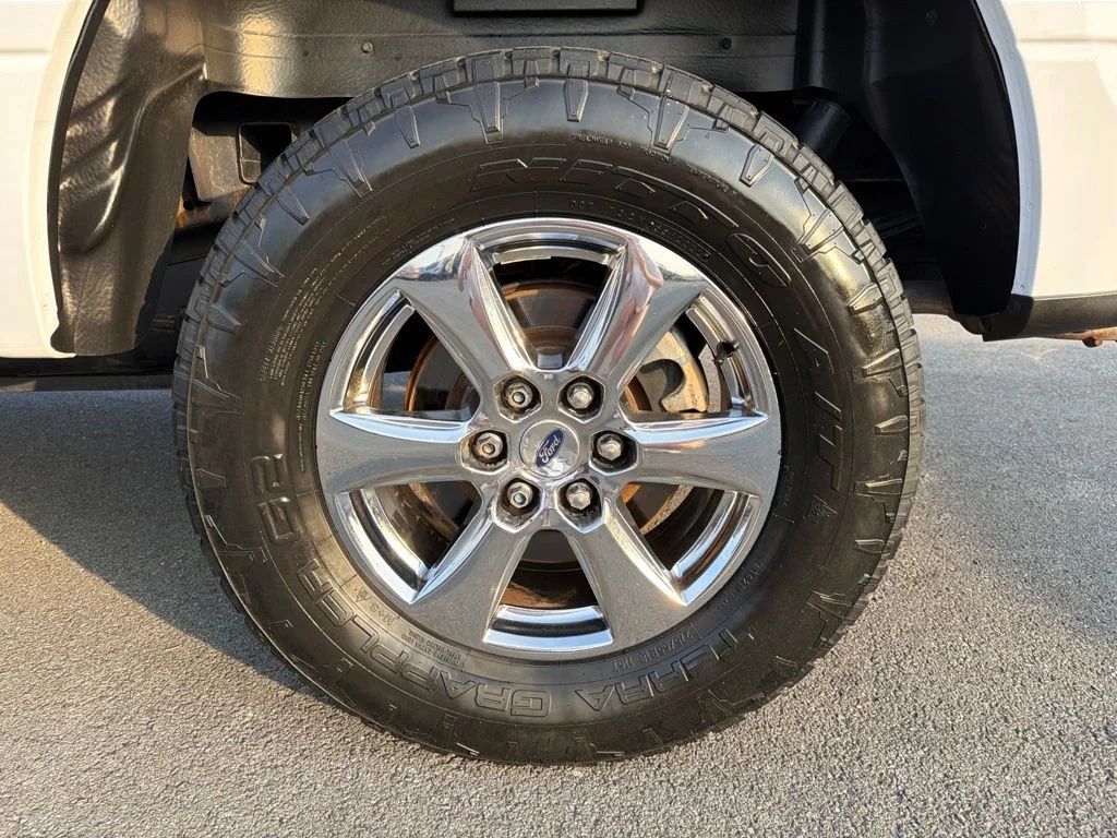 Used 2018 White Ford XLT image 12