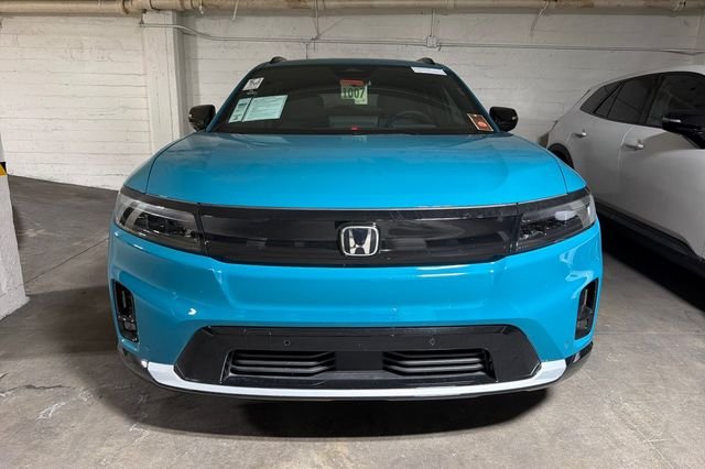 Certified Used 2025 North Shore Pearl Honda Touring image 3