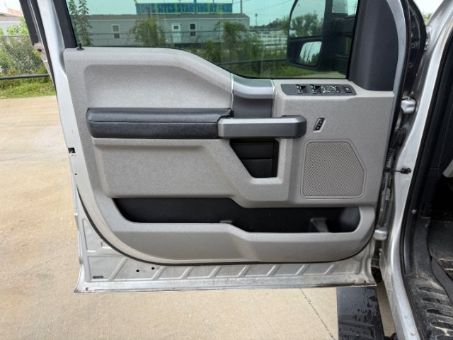 Used 2017 Silver Ford XLT image 25