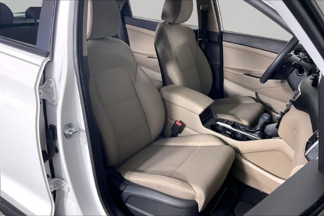 Used 2019 White Hyundai Value image 24