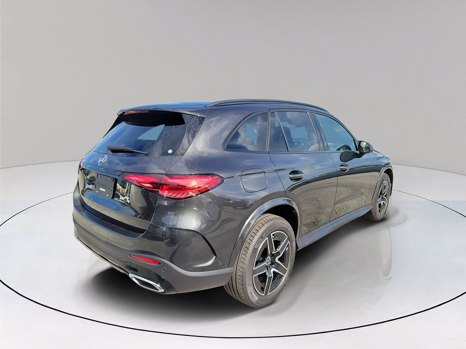 New 2027 Graphite Grey Metallic Mercedes-Benz GLC 300 image 6