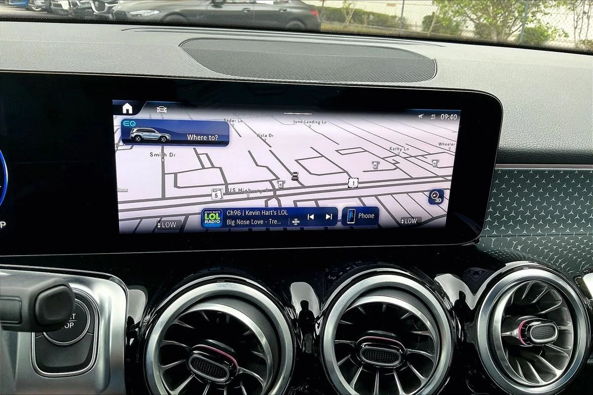 Used 2024  Mercedes-Benz 4MATIC® image 15