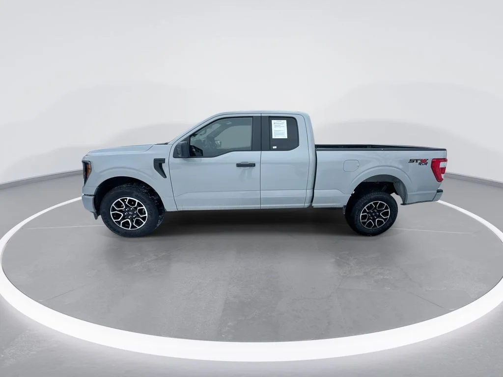 Used 2023 White Ford XL image 5