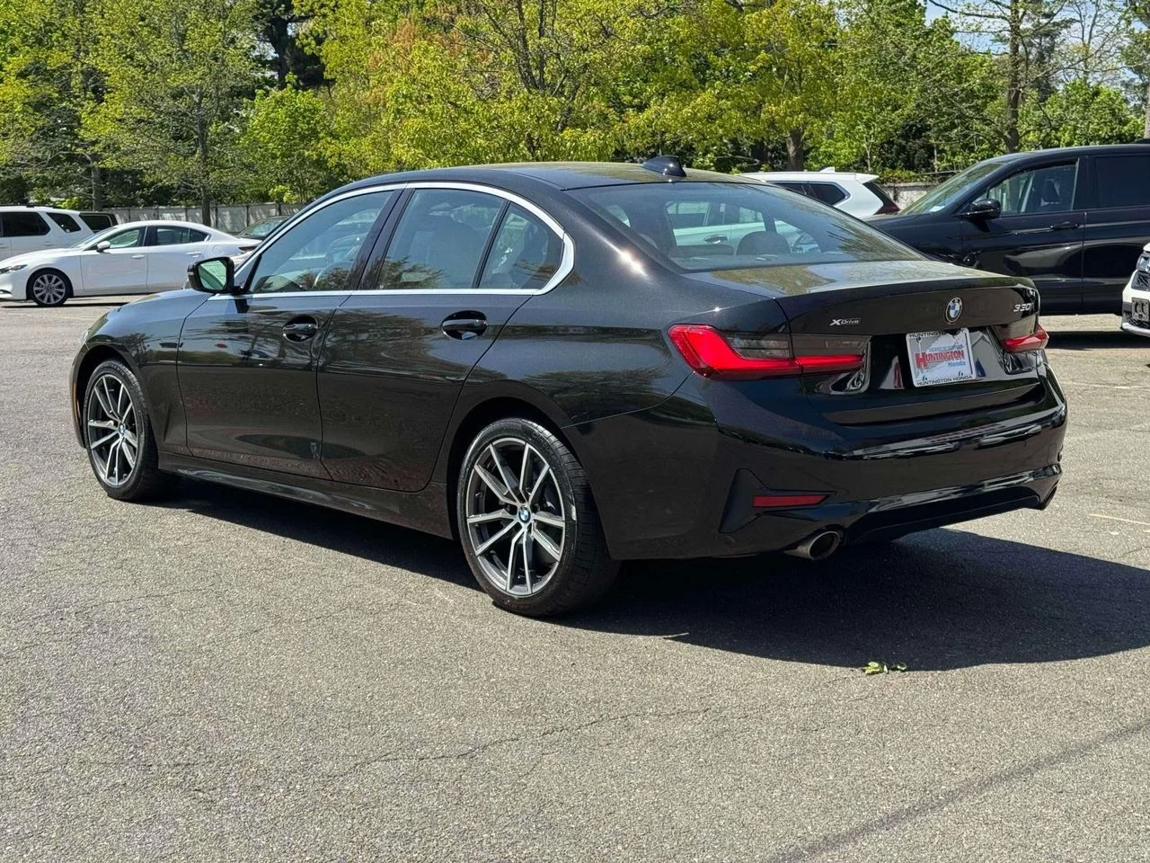 Used 2020 Jet Black BMW xDrive image 5