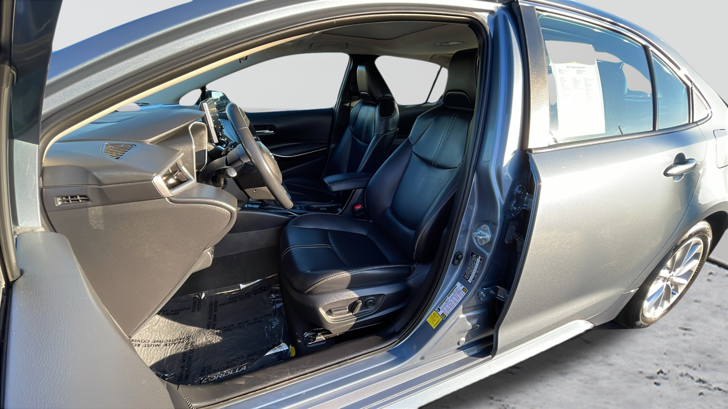 Certified Used 2022 Blue Toyota XLE image 18