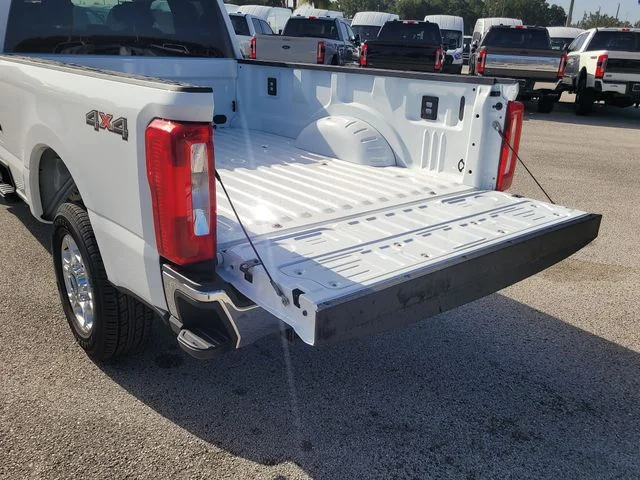 New 2026 Oxford White Ford XLT image 11