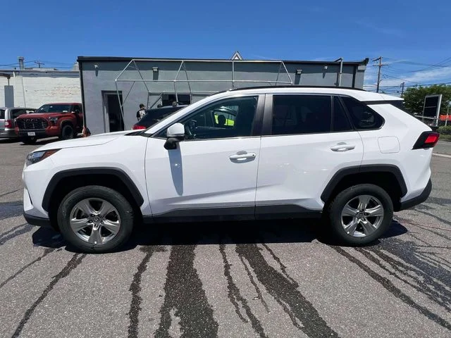 Used 2024 White Toyota XLE image 9